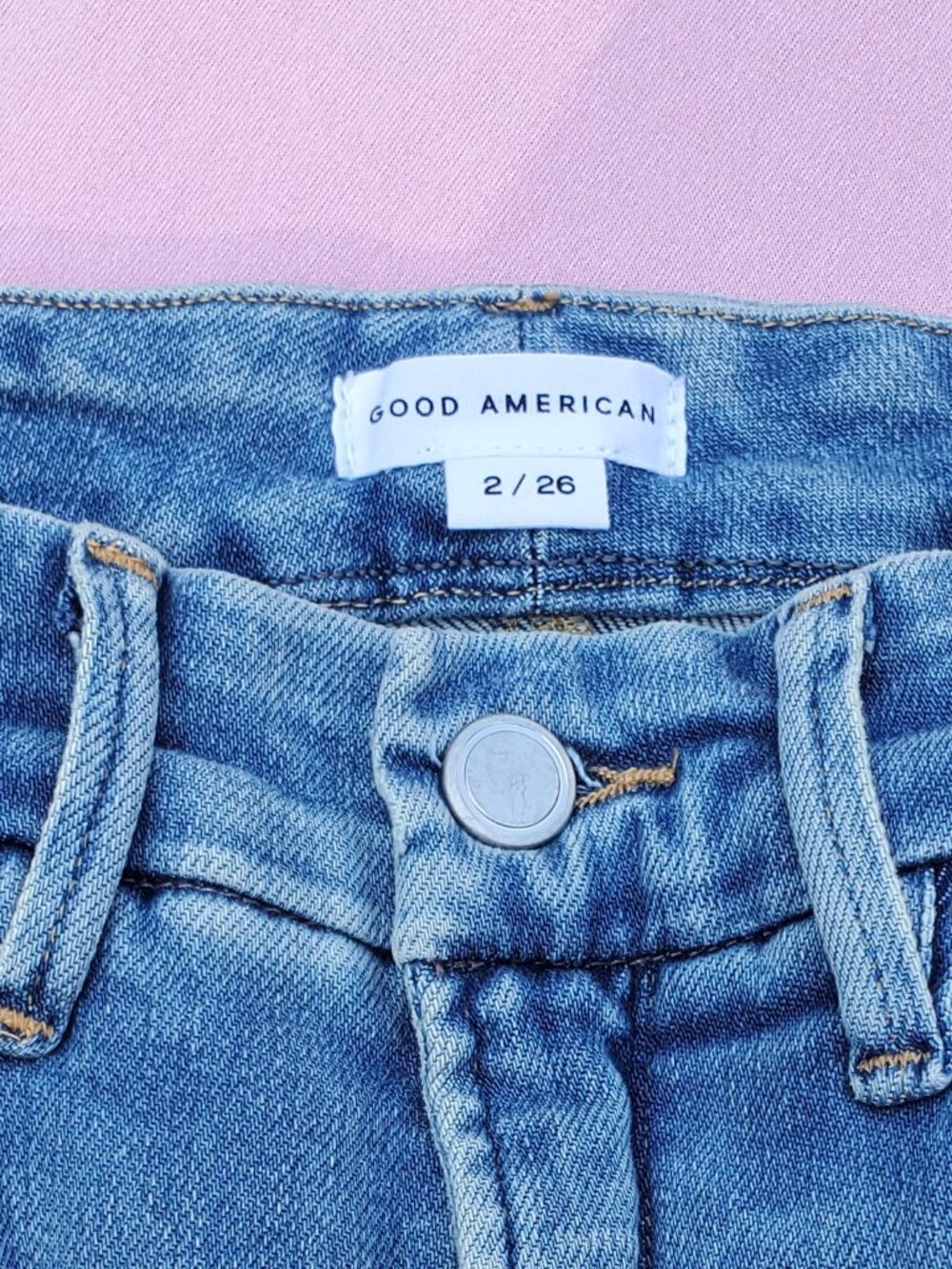 GOOD AMERICAN SOFT TECH GOOD LEGS STRAIGHT JEANS - Picture 7 of 7